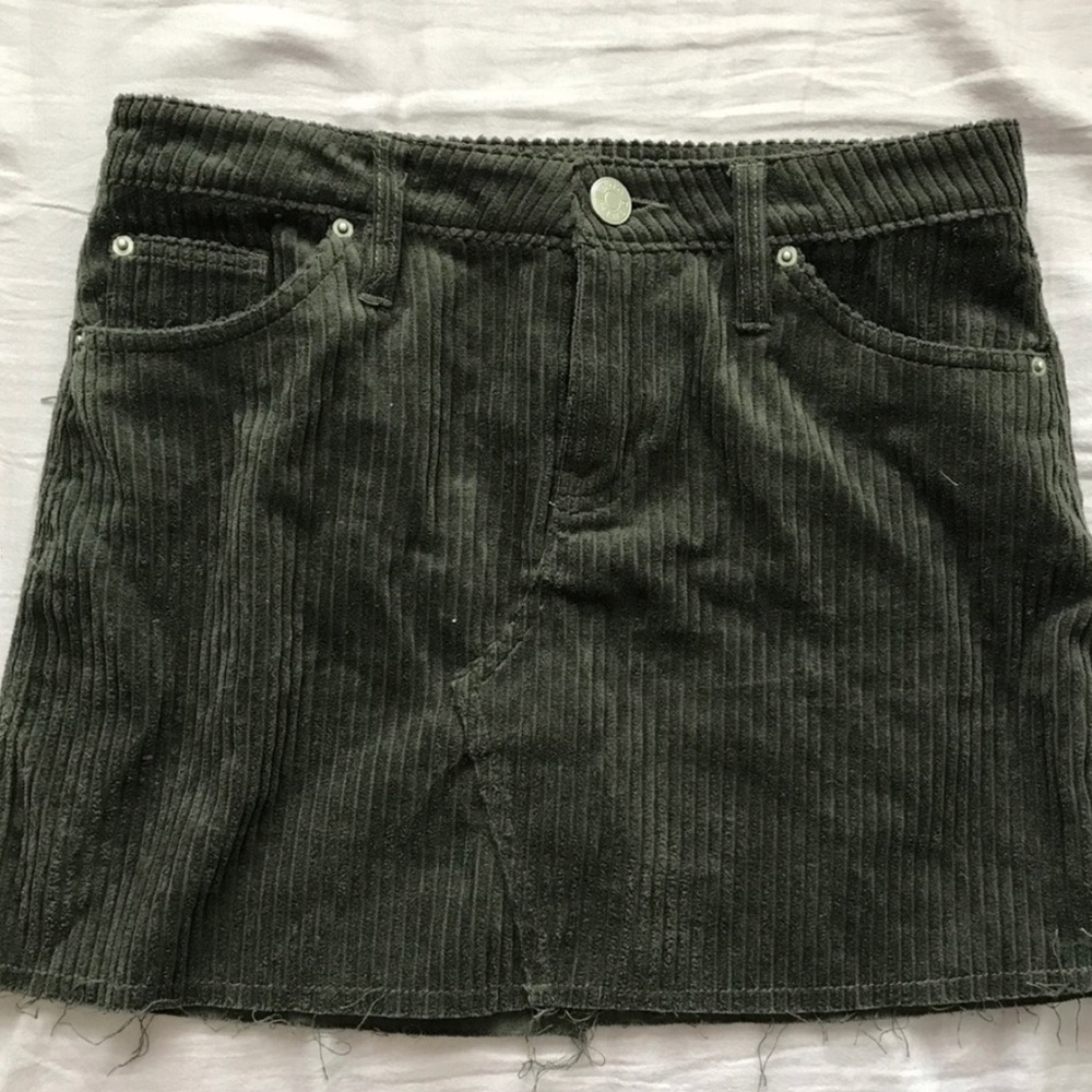 Urban outfitters green corduroy skirt XS - Picture 2 of 3